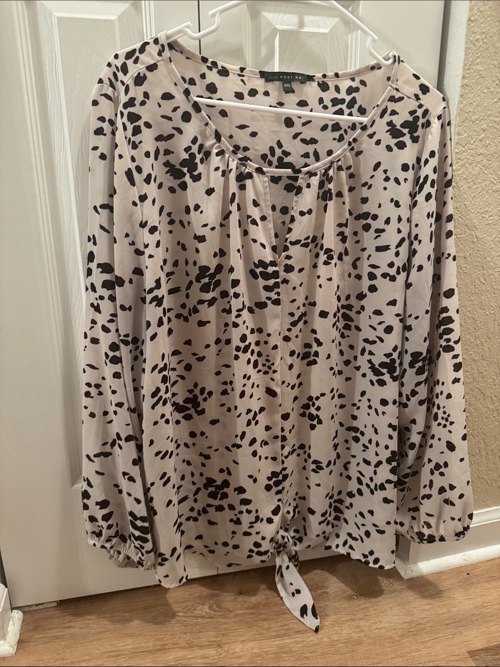 West Kei Cream and Black Spotted Tie-Hem Long Sleeve Top